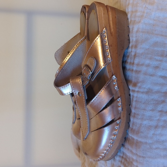 Rose Gold Clogs size 39 - Picture 3 of 4